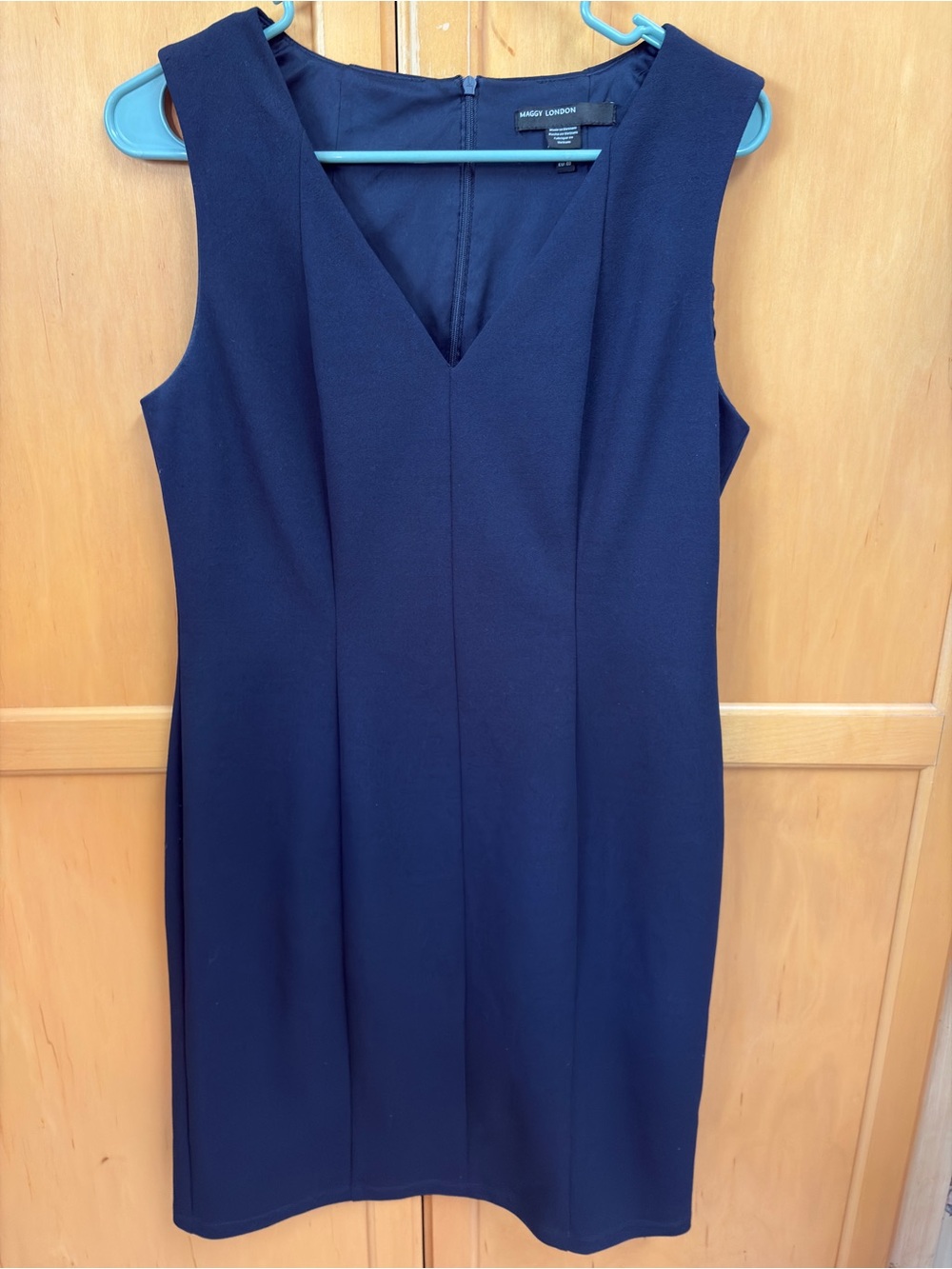 Maggy London Navy V-Neck Midi Sheath Dress Size 10 minimalist quiet luxury